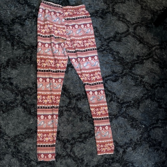 Vibrant Paisley Print Women's Leggings - Picture 3 of 3